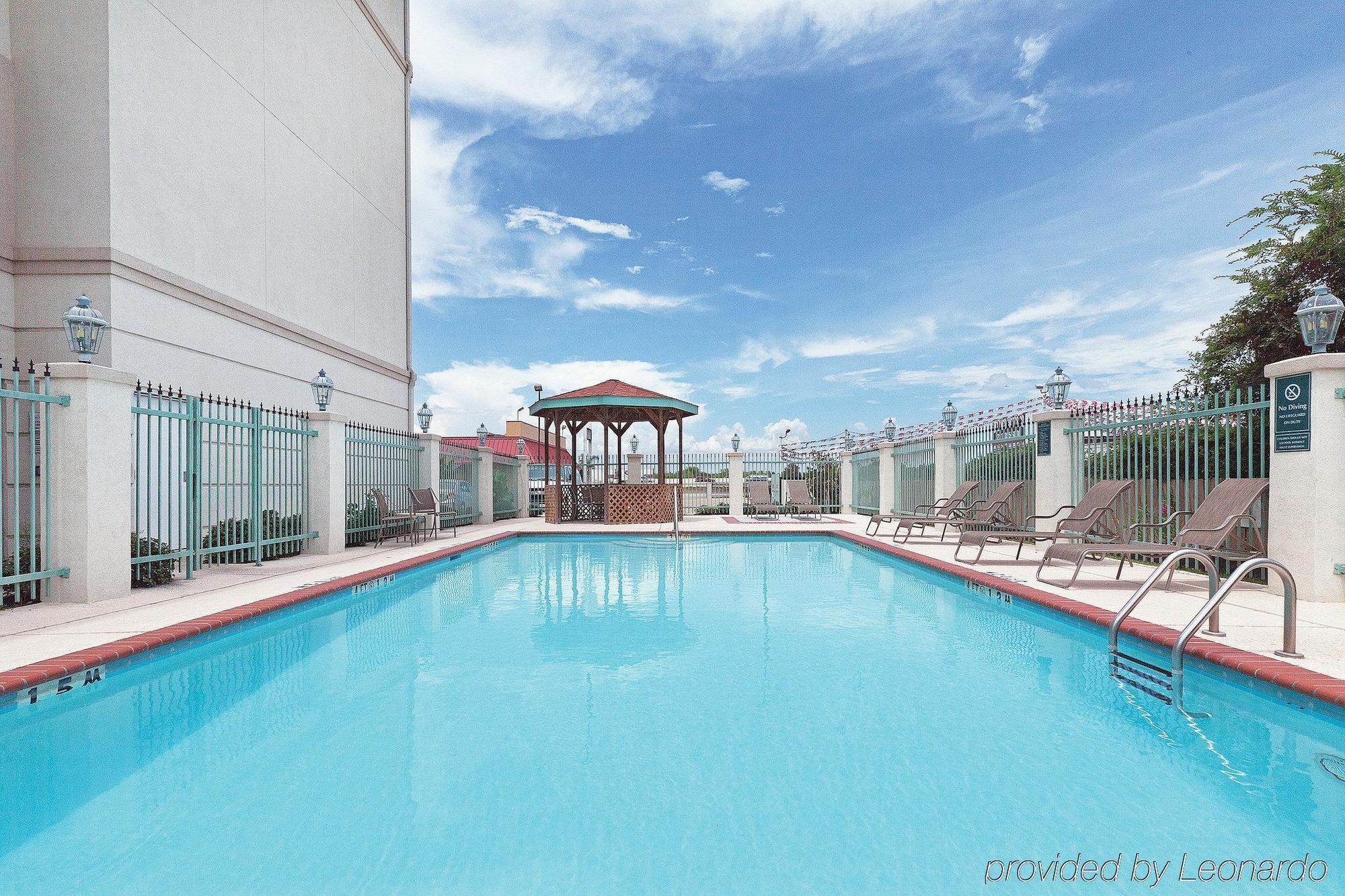 Palacio Royale Inn Signature Katy Exterior photo