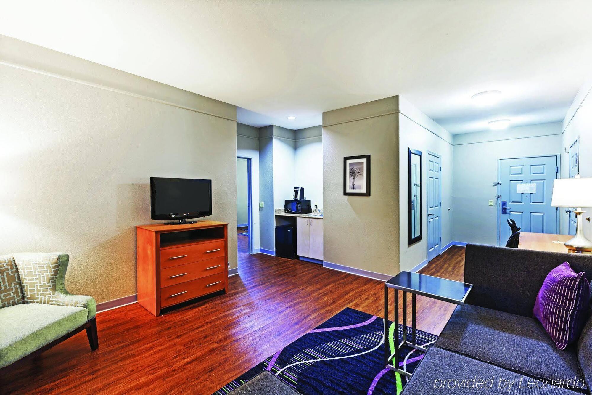 Palacio Royale Inn Signature Katy Exterior photo